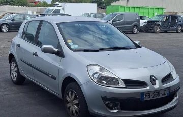 Renault CLIO 3 PHASE 1 – 555661 (17)