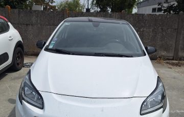 Opel Corsa – E – 556730 – VEHICULE SUR LE SITE DE VARENNES-JARCY (11)